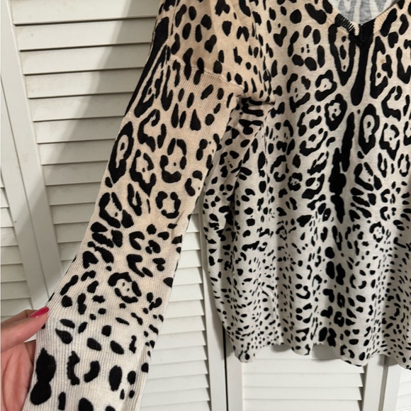 Geegee- great brand PRICE DROP - Picture 3 of 3